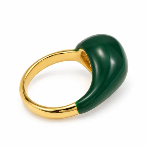 Sculpted Curve Ring in Deep green