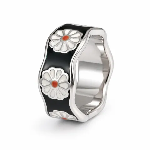 Daisy Pattern Wavy Band in Daisy Pattern Wavy Band